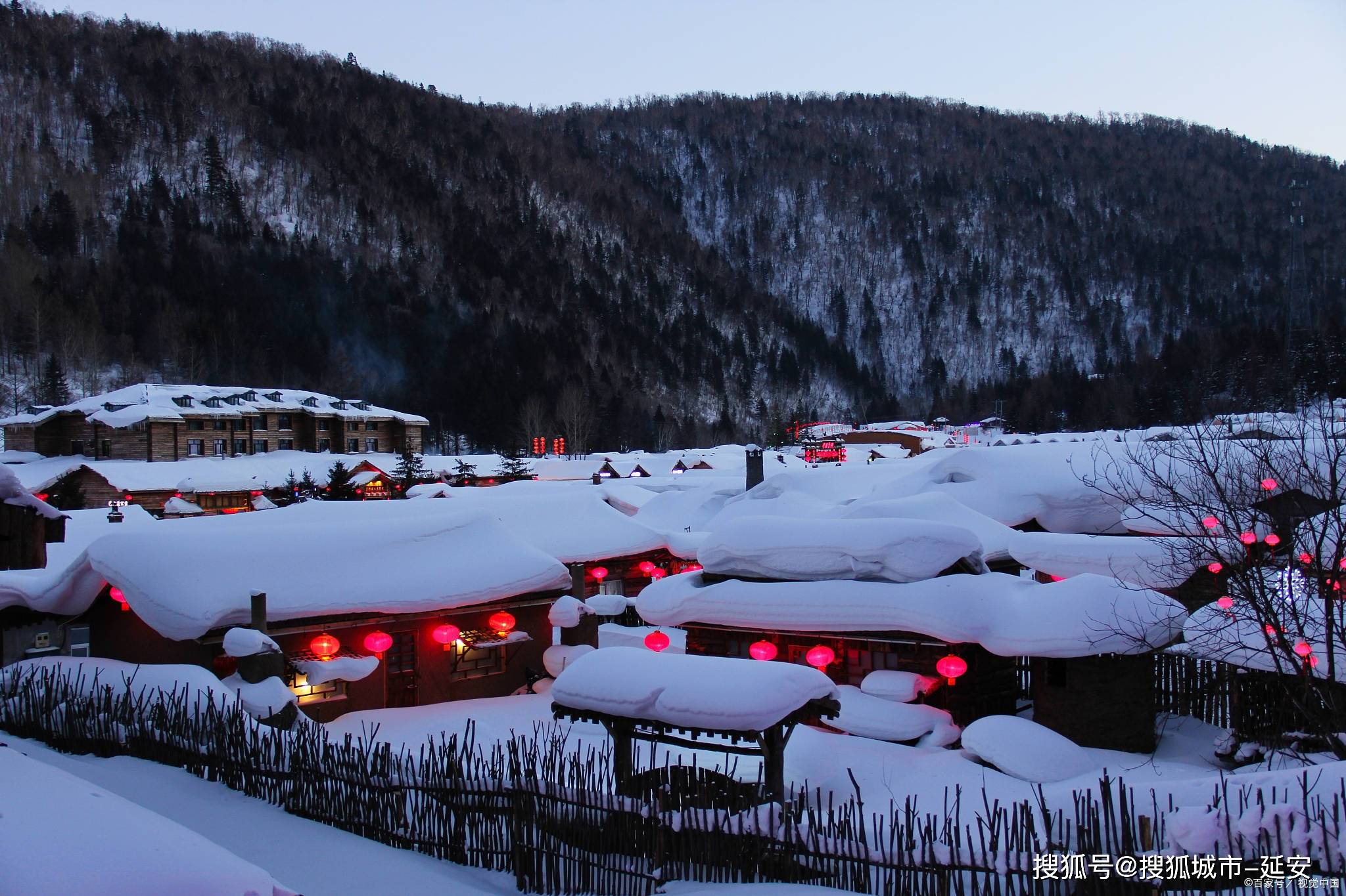 東北雪鄉(xiāng)三天旅游攻略，絕美冰雪世界的暢游之旅，東北雪鄉(xiāng)三天暢游攻略，冰雪世界的夢(mèng)幻之旅