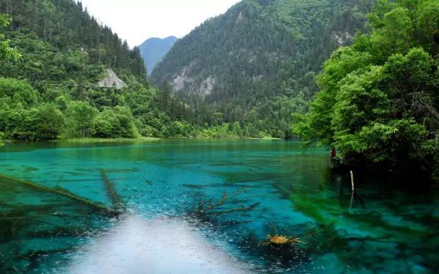 九寨溝在中國地圖上的獨特地理位置及其豐富旅游資源，九寨溝，中國地圖上的獨特地理位置與豐富旅游資源的瑰寶