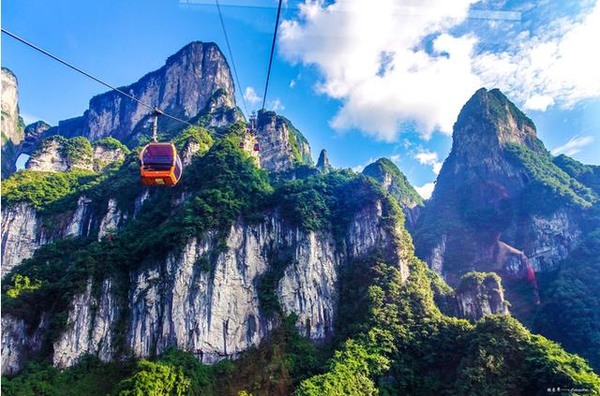 湖南旅游必去十大景點(diǎn)自駕游攻略，湖南自駕游必去十大景點(diǎn)攻略
