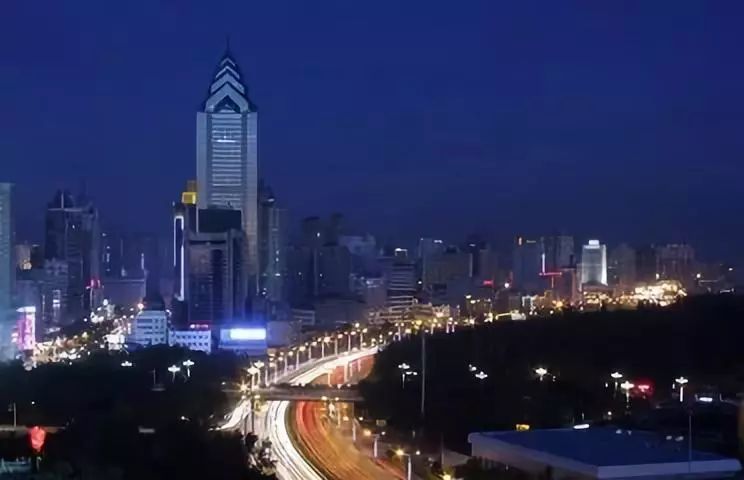 新疆烏魯木齊，歷史底蘊與現(xiàn)代魅力的獨特交匯點，新疆烏魯木齊，歷史與現(xiàn)代魅力的獨特交匯點