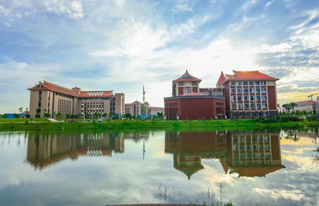 北部灣大學(xué)，探索、發(fā)展與前景展望，北部灣大學(xué)，探索歷程、發(fā)展成就與未來前景展望