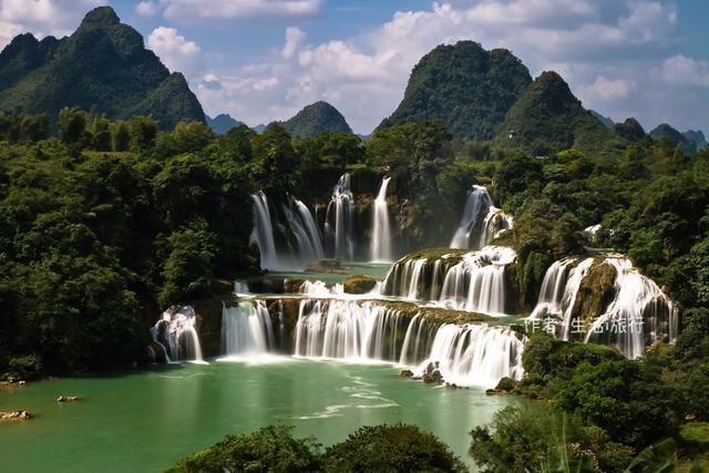 德天大瀑布最佳旅游時(shí)間——揭秘最佳觀賞季節(jié)，讓你的旅行更加完美，德天大瀑布最佳觀賞季節(jié)指南，讓你的旅行體驗(yàn)更加完美