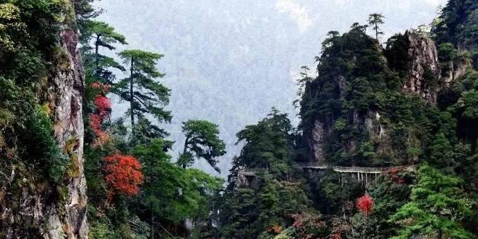 井岡山必去的三個(gè)景點(diǎn)——探索紅色旅游的魅力，井岡山紅色旅游探秘，三大必游景點(diǎn)體驗(yàn)紅色魅力
