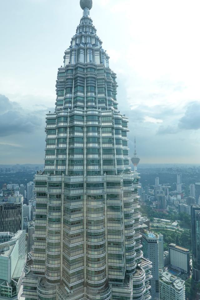 吉隆坡雙子塔簡介，世界矚目的地標(biāo)建筑，吉隆坡雙子塔，世界矚目的地標(biāo)建筑簡介