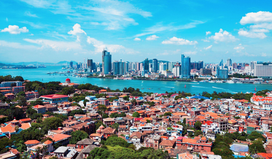廈門(mén)鼓浪嶼高清圖片——美麗的海濱風(fēng)光盡收眼底，廈門(mén)鼓浪嶼絕美風(fēng)光，高清圖片展現(xiàn)海濱魅力