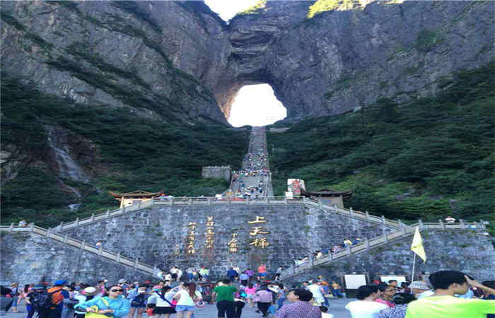 張家界門票價(jià)格2024年預(yù)測及購買攻略，張家界門票價(jià)格預(yù)測及購買攻略（2024版）