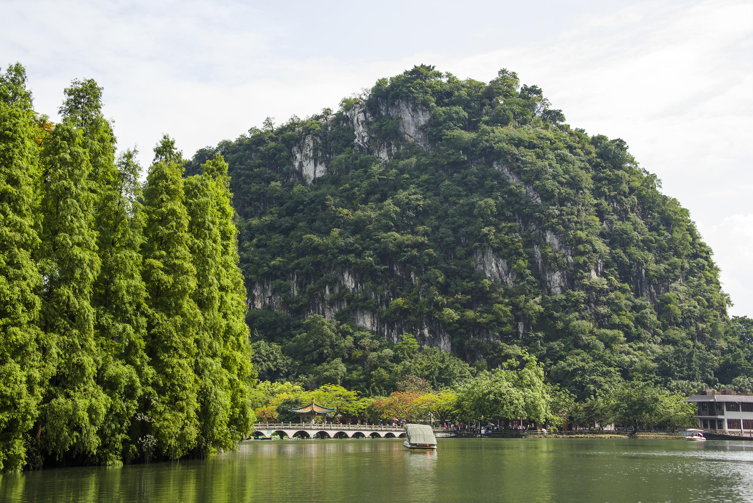 肇慶七星巖風(fēng)景區(qū)攻略，探索美麗的自然奇觀，肇慶七星巖風(fēng)景區(qū)攻略，自然奇觀探索之旅