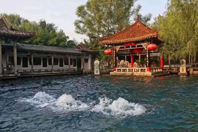 趵突泉圖片，領(lǐng)略千年泉韻之美，領(lǐng)略千年泉韻之美，趵突泉圖片欣賞