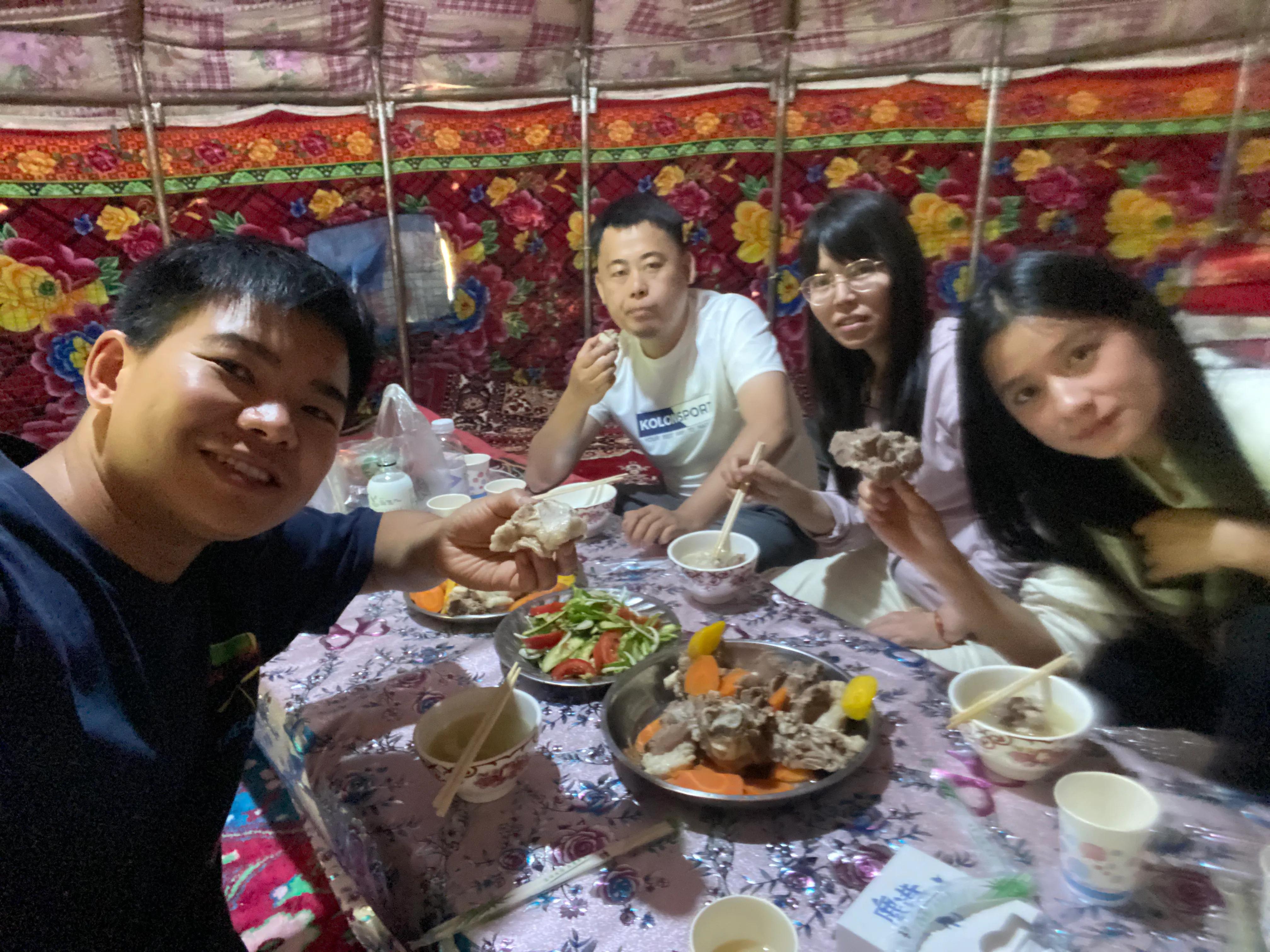 烏魯木齊市區(qū)一日游攻略，探索魅力之都的精華景點(diǎn)，烏魯木齊市區(qū)一日游攻略，探索魅力之都的必游景點(diǎn)