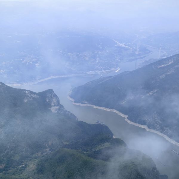 三峽之巔旅游攻略，三峽之巔，登頂探險與絕美風(fēng)光攻略