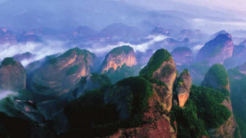 崀山與張家界，究竟哪個(gè)更值得一游？，崀山與張家界，旅游目的地選擇對(duì)比，哪個(gè)更值得一游？