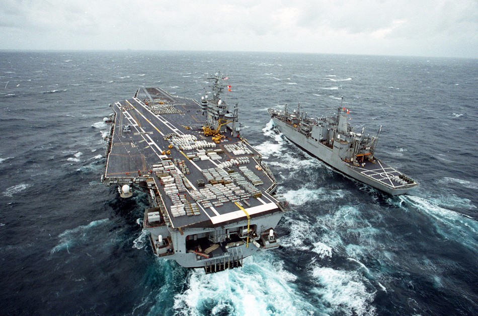 核動(dòng)力航空母艦，理論上實(shí)現(xiàn)無限期的可能性探討，核動(dòng)力航空母艦實(shí)現(xiàn)無限期運(yùn)行的理論探討